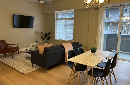 Grand Haven Apartment | Luxury 1 Bedroom in Downtown Grand Haven