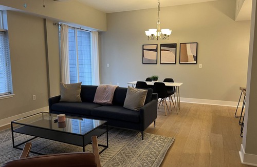 Grand Haven Apartment | Luxury 1 Bedroom in Downtown Grand Haven