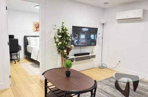 Moncton Apartment | Luxury 1 BedRoom Suite Near YMCA and Mountain Rd