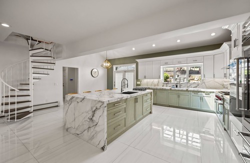 Stony Point House | Luxury 10BR w/Pool, Hot Tub & Pizza Oven