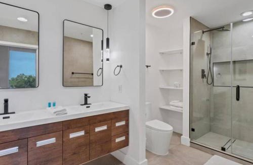 South Eola Apartment | Luxury 1260sq ft 2 Bd 2BTH in DT