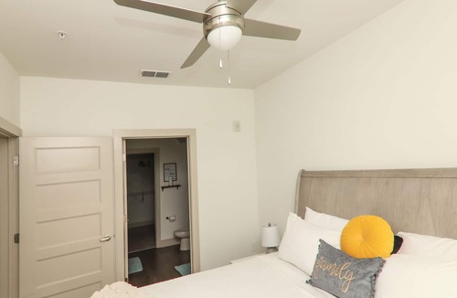 Sugar Hill Apartment | Luxury 15mins from Lake Lanier Island