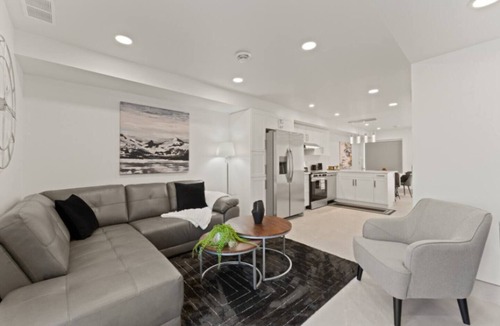 Ruthven House | Luxury 171-11 Condos with Magnificent Lakeviews