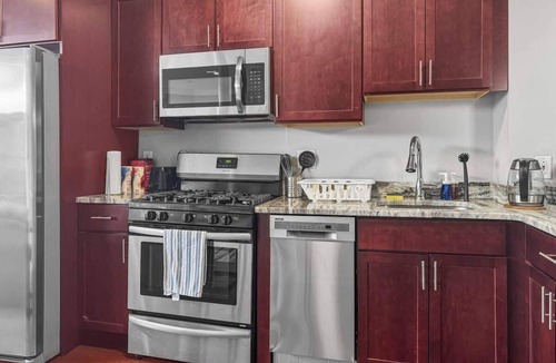 Southwark Apartment | Luxury 1BD | 1 Bed | Queens Village