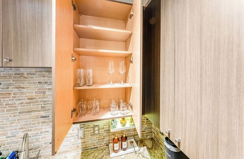 Uptown Apartment | Luxury 1BD/1BA Uptown Dallas