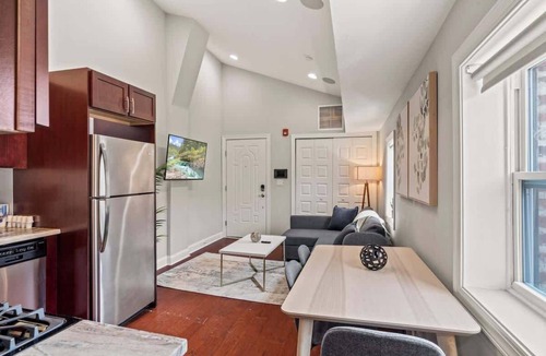 Southwark Apartment | Luxury 1BD | 2 Beds | Queens Village