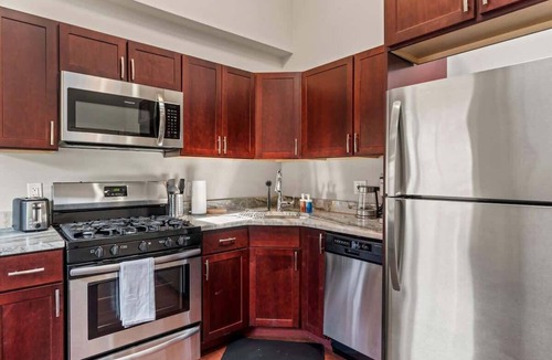 Southwark Apartment | Luxury 1BD | 2 Beds | Queens Village