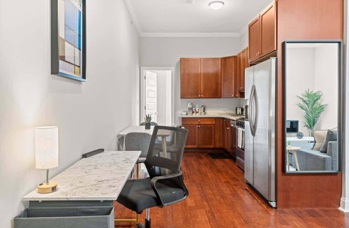 Southwark Apartment | Luxury 1BD | 2 Beds | Queens Village