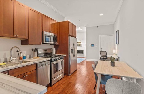 Southwark Apartment | Luxury 1BD | 2 Beds | Queens Village