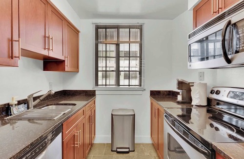 Center City Apartment | Luxury 1BD | Center City | 2 Beds | By JFK plaza