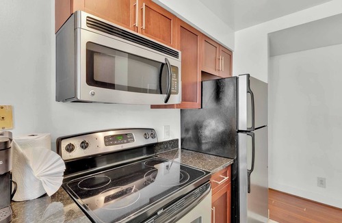 Center City Apartment | Luxury 1BD | Center City | 2 Beds | By JFK plaza