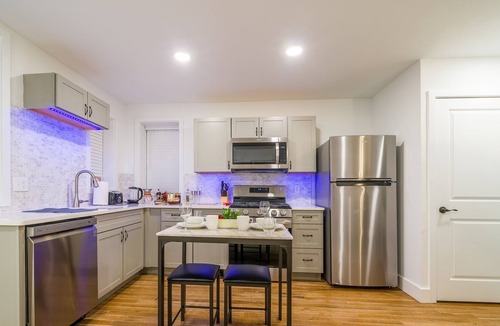 Corn Hill Apartment | Luxury 1Bd in Cornhill - Festival+Museums+DT+Parking+Workspace