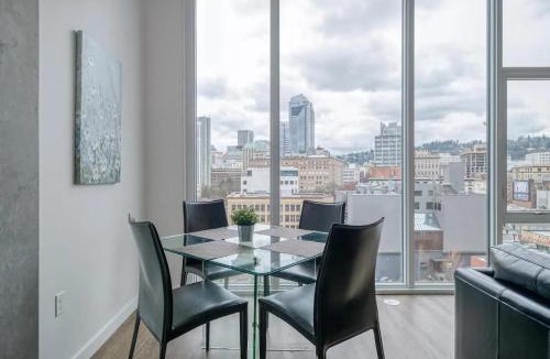 Downtown Portland Apartment | Luxury 1Bedroom 1Bath Pearl District