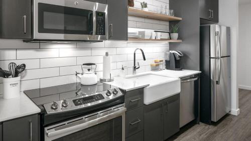 Downtown Portland Apartment | Luxury 1Bedroom 1Bath Pearl District