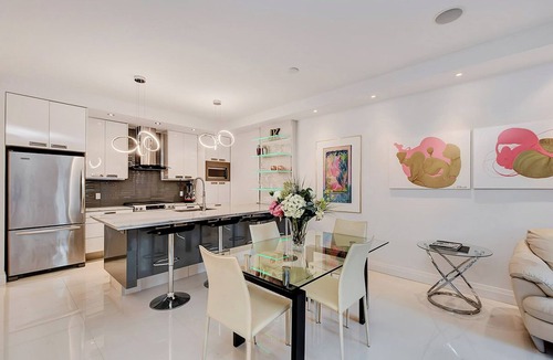 Old Ottawa East Apartment | Luxury 1BR Condo Near Canal & Lansdowne + Parking