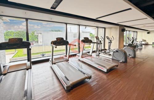 Cilandak Apartment | Luxury 1BR Fatmawati CC Apt Pool, Gym, Wi-Fi