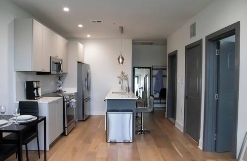 Park View Apartment | Luxury 1BR in Park View DC 1449