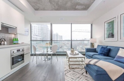 Fashion District Condo | Luxury 1BR in the Heart of King West