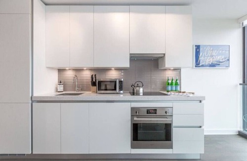 Fashion District Condo | Luxury 1BR in the Heart of King West
