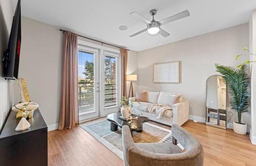 Fort Worth Apartment | Luxury 1BR King Bed in North Fort Worth - Pool, Gym, Parking & Pet Friendly - Stockyards & World Cup