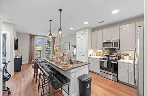 Fort Worth Apartment | Luxury 1BR King Bed in North Fort Worth - Pool, Gym, Parking & Pet Friendly - Stockyards & World Cup