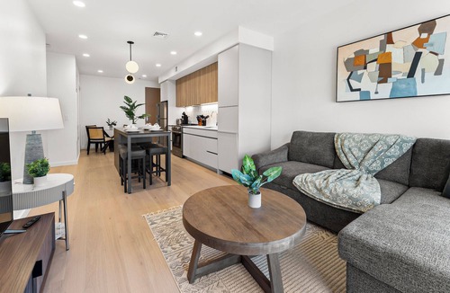 D Street - West Broadway Apartment | Luxury 1BR Near Broadway Southie 3139