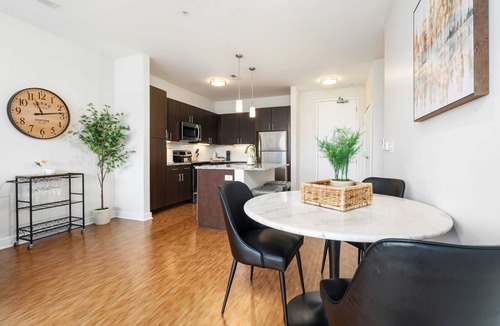 Grandview Heights Apartment | Luxury 2-Bed in Grandview