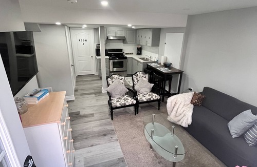 Mount Pleasant Apartment | Luxury 2 bedroom 2 full baths rooms