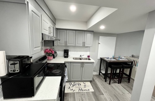 Mount Pleasant Apartment | Luxury 2 bedroom 2 full baths rooms