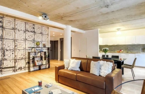 Quartier Saint-Georges Apartment | LUXURY 2-BEDROOM PARIS RETREAT IN THE 9TH ARRONDISSEMENT