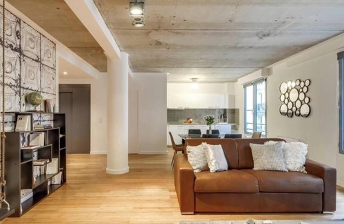 Quartier Saint-Georges Apartment | LUXURY 2-BEDROOM PARIS RETREAT IN THE 9TH ARRONDISSEMENT