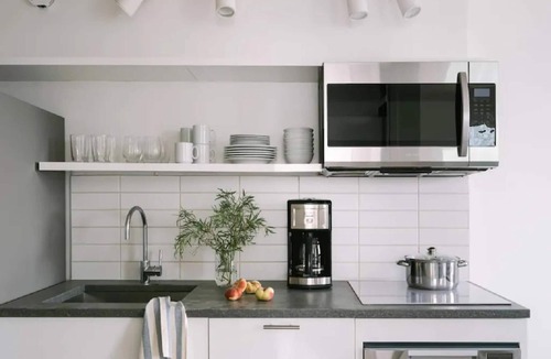 Hunters Point Apartment | Luxury 2 Bedroom Apartment |Court Square