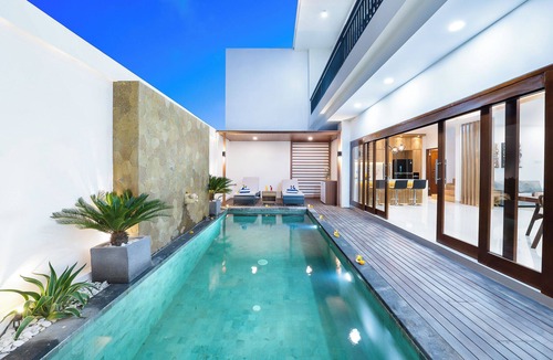 Denpasar Barat Villa | Luxury, 2-Bedroom Villa in Seminyak with Billiard