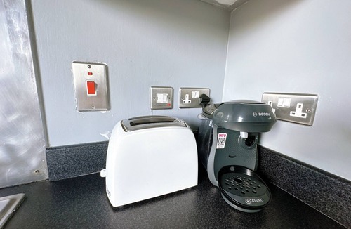 Poplar Apartment | Luxury 2 BR Flat in Canary Wharfnn