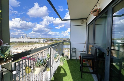 Poplar Apartment | Luxury 2 BR Flat in Canary Wharfnn