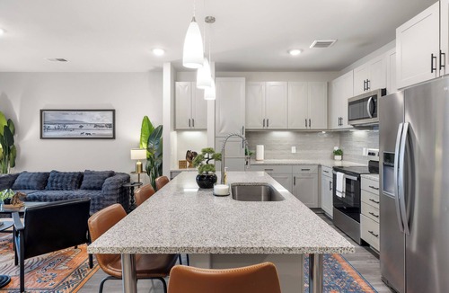 Windsor Park Apartment | Luxury 2-BR with Juliet Balcony