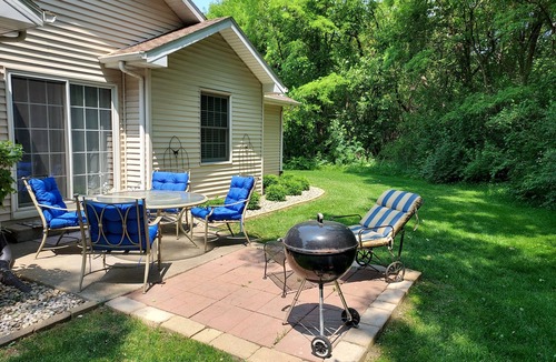 Manteno House | Luxury! 2 king beds and 2 full bathrooms