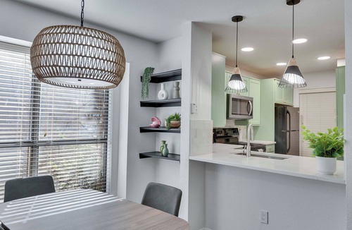 North Austin Civic Association House | Luxury 2BD/2.5BA Near The Domain with POOL