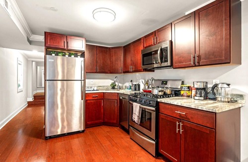 Southwark Apartment | Luxury 2BD | 2 Beds | Queens Village