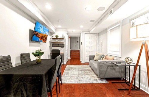 Southwark Apartment | Luxury 2BD | 2 Beds | Queens Village