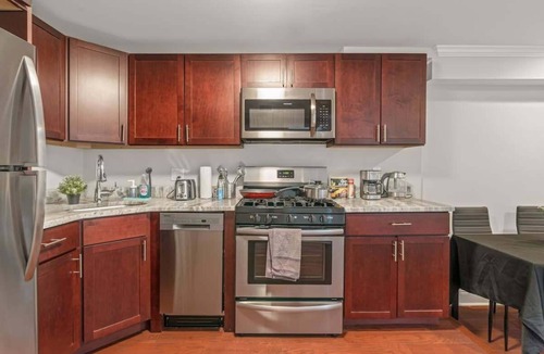 Southwark Apartment | Luxury 2BD | 2 Beds | Queens Village