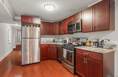 Southwark Apartment | Luxury 2BD | 2 Beds | Queens Village