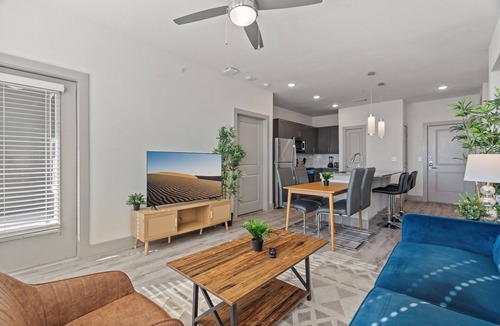 Stony Ridge North Apartment | Luxury 2BD/2BA Next to Airport 3448