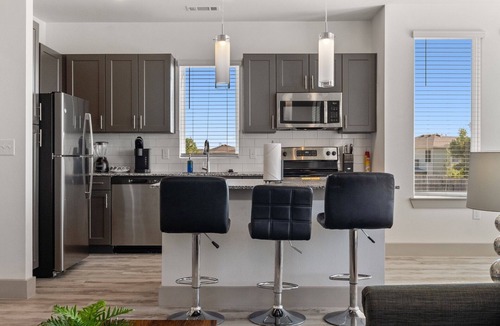 Stony Ridge North Apartment | Luxury 2BD/2BA Next to Airport 3418