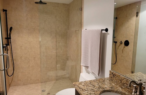 Downtown West Palm Beach Apartment | Luxury 2BD-2BH Unique Stay Experience