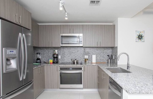 Doral Apartment | Luxury 2BD/2BT Apartment in Downtown Doral