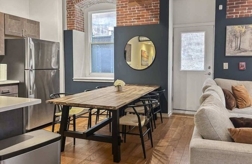 Northern Liberties Apartment | Luxury 2BD | 4 Beds | Northern Liberties