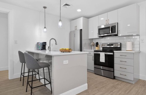 Allston Apartment | Luxury 2BD APT/Boston