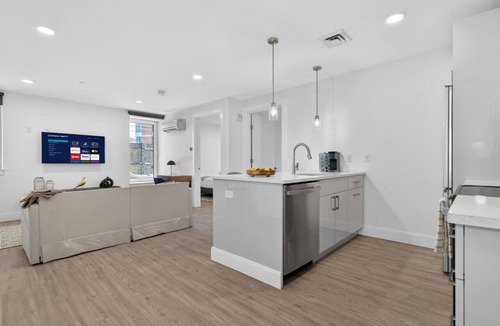 Allston Apartment | Luxury 2BD APT/Boston