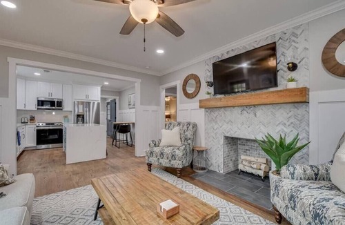 Augusta House | Luxury 2bd Augusta Cottage